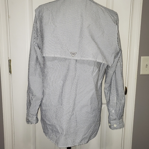 Columbia, Women's Super Bahama, Seersucker Long Sleeve Button Down, Size S/P - Picture 5 of 10